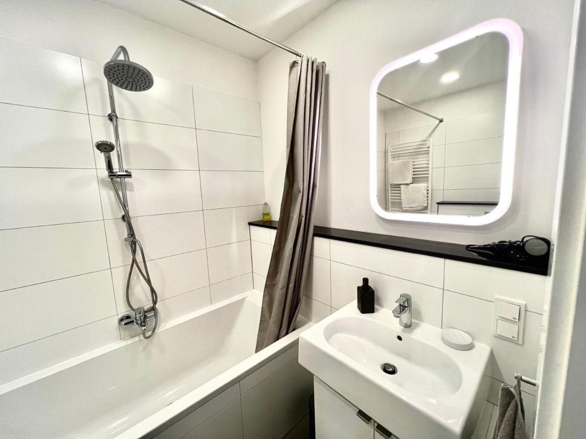 Vibehome Duesseldorf - Stresemannstrasse Екстер'єр фото